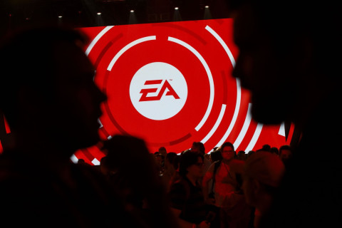 “Electronic Arts” компани хөлбөмбөг, хоккей зэрэг тоглоомуудаас Оросыг хасчээ