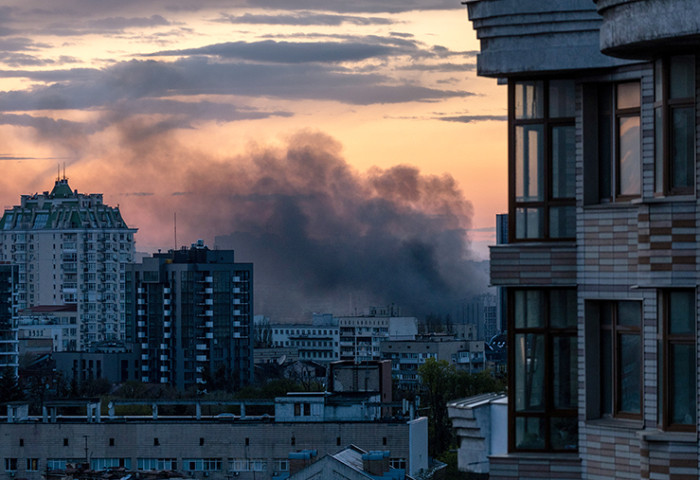 НҮБ-ын тэргүүнийг айлчилж байх үеэр Киевт пуужин харважээ