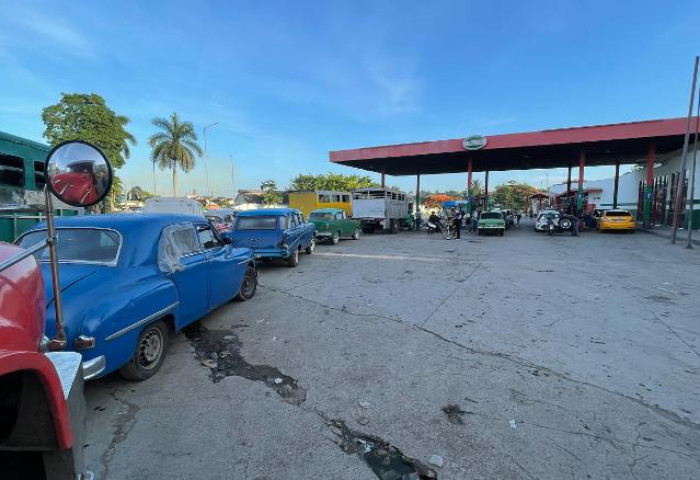 Кубачууд дизель түлшний төлөө олон хоногоор дугаарлаж байна