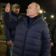 Путин эзлэгдсэн Мариуполь хотод гэнэтийн айлчлал хийжээ