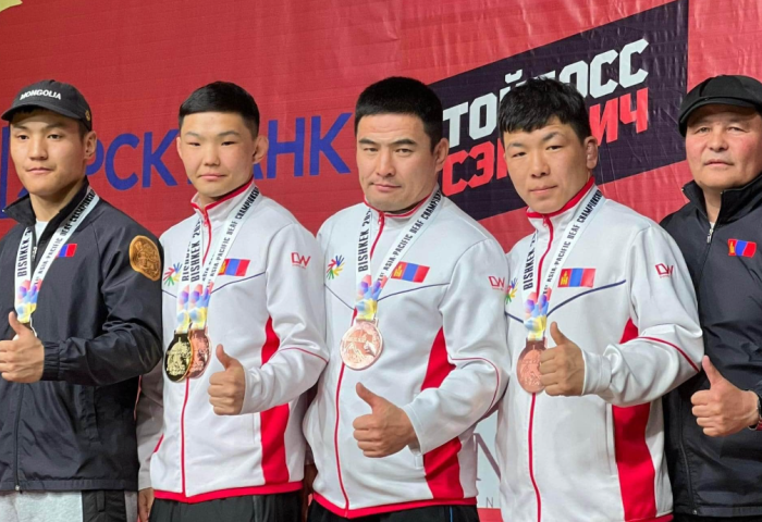 Бишкекийн наадмаас 5 медаль хүртлээ