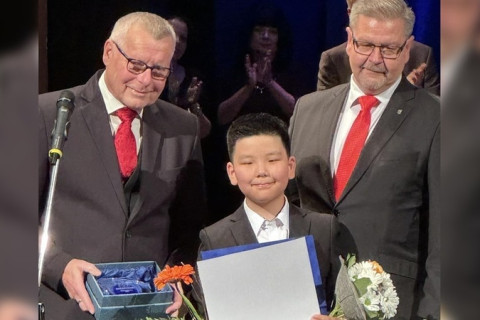 9 настай Монгол сурагч “Virtuosi”-ын Гран При шагналыг хүртлээ