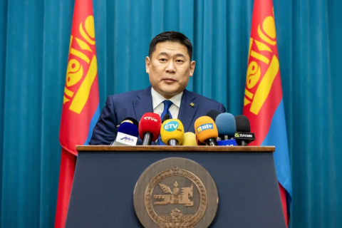 TIME сэтгүүл: Монгол Улсын Ерөнхий сайд Л.Оюун-Эрдэнэ Орос, Хятадаас цааш харж улсаа өөрчлөхийг хүсэж байна