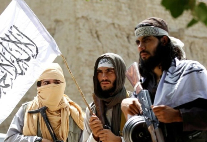 Талибаны дайчид Кундуз хотыг эзлэн авчээ