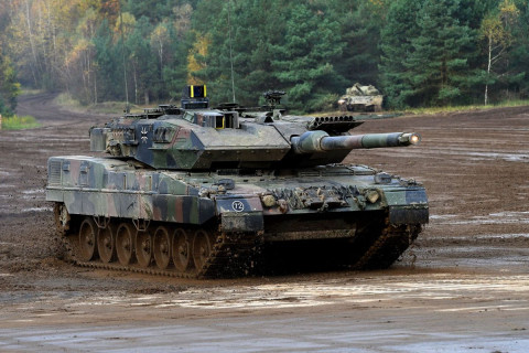 Герман Украинд Леопард-2 танк илгээхээр болжээ