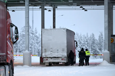 Финлянд улс Оростой хиллэдэг хилээ хоёр долоо хоног хаахаар болжээ