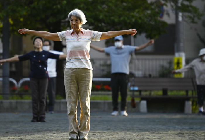 10 Япон хүн тутмын нэг нь 80 ба түүнээс дээш настай