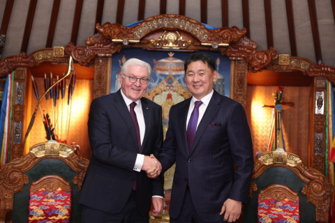 Монгол Улсын Ерөнхийлөгч У.Хүрэлсүх, ХБНГУ-ын Ерөнхийлөгч Ф.В.Штайнмайэр нар албан ёсны уулзалт хийлээ