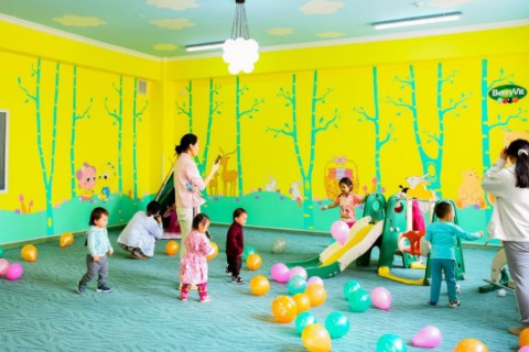 Түлэнхийн төвийн хүүхдийн тасгийн тоглоомын өрөөг “Монос хүнс” ХХК тохижуулжээ
