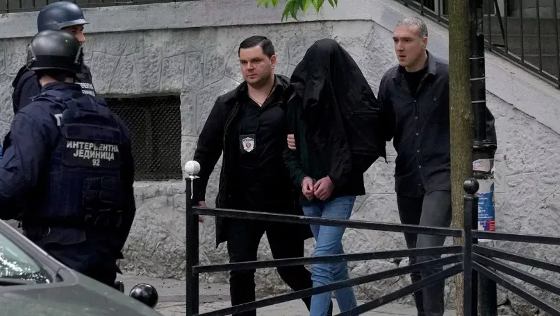Сербид 13 настай хүү ангийнхаа 8 хүүхдийг буудан хөнөөжээ