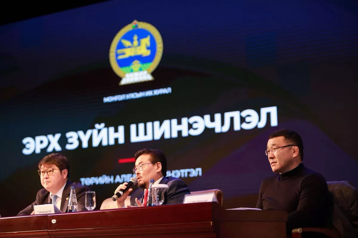 Г.Занданшатар: Улаанбаатар хотын есөн дүүргийг тус тусад нь хот болгох шаардлагатай