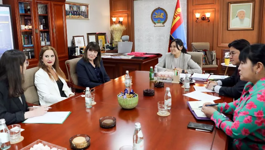Итали хөгжимчнөөр монголын язгуур урлаг, уртын дууг тоглуулах сонирхолтой байгаагаа илэрхийллээ