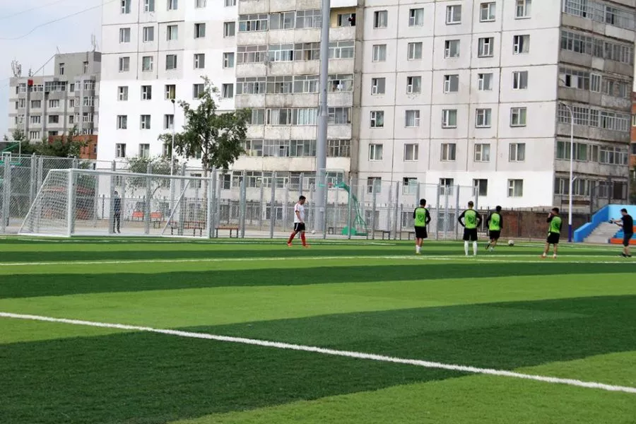 Жуковын хөшөөний арын хөлбөмбөгийн талбайг FIFA-тай хамтран дэлхийн жишигт хүргэнэ