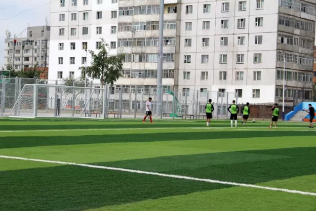 Жуковын хөшөөний арын хөлбөмбөгийн талбайг FIFA-тай хамтран дэлхийн жишигт хүргэнэ