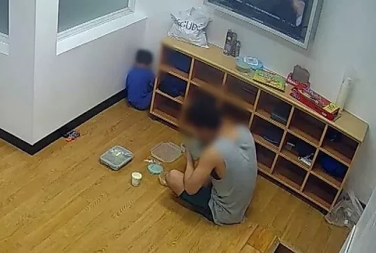 Солонгосын Хууль зүйн яам 3 настай монгол хүүг албадан саатуулснаа “сүртэй зүйл“ гэж үзэхгүй байна