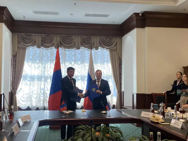 УБТЗ олон жил ужгирсан өрнөөсөө салж, дүрмийн сангаа 167 тэрбумаар нэмэгдүүллээ