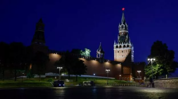 ОХУ: Улаан талбайг хамгаалалтад авлаа