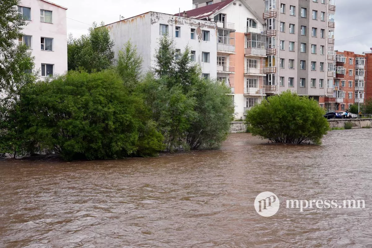 Үерийн улмаас нийслэлийн хэмжээнд нийт 195 барилгад ус нэвтэрчээ