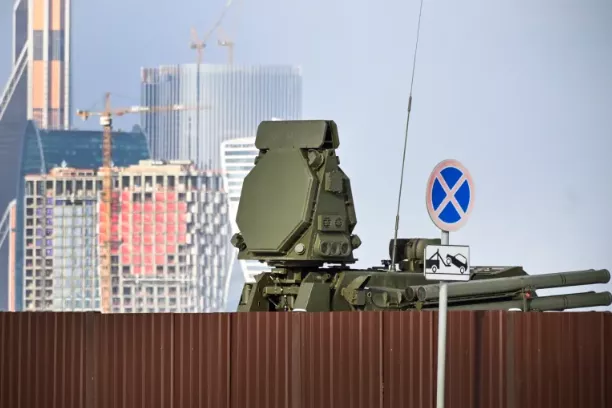 Москва руу чиглэж байсан хоёр дроныг устгажээ