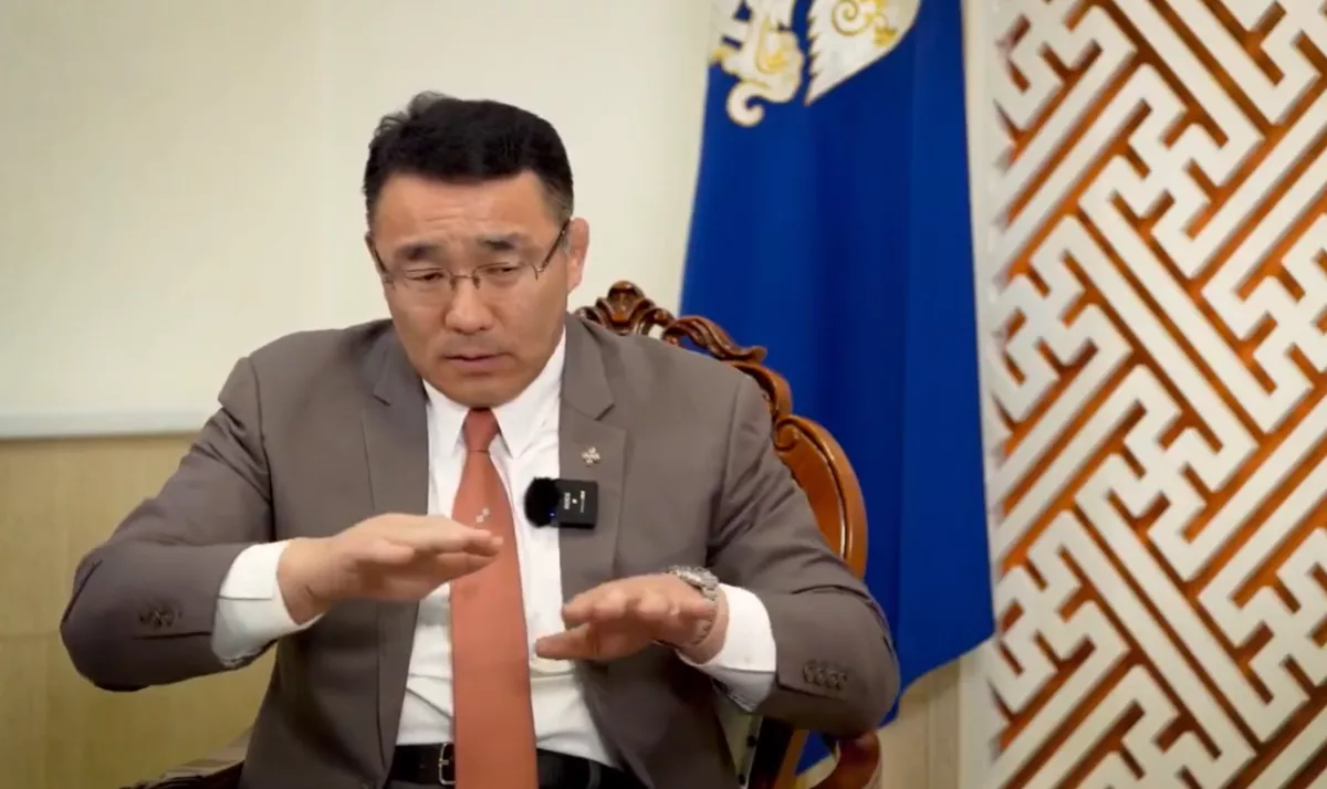 ШУУД: “Хот“ нэвтрүүлгийн найм дахь дугаар
