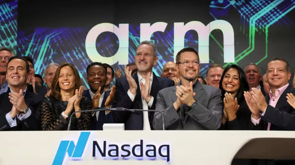 Их Британийн Arm компанийн хувьцаа IPO хийсэн өдөртөө 25 хувиар өсчээ