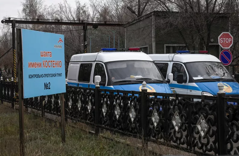 Казахстанд дэлбэрэлт болж олон арван нүүрсний уурхайчид амиа алджээ