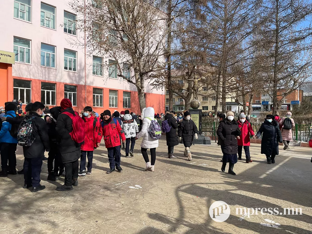 Орон нутгийн сурагчдын өвлийн амралтыг өөрчлөх талаар хандлаа