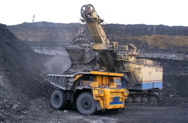Төмрийн хүдэр, баяжмалын экспорт өмнөх оноос 51,5 хувиар буурчээ