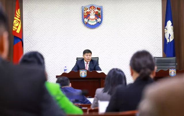 Нийслэлийн удирдлагын шинэ баг 26 хуульд өөрчлөлт оруулж, УИХ-ын хоёр тогтоол батлуулжээ