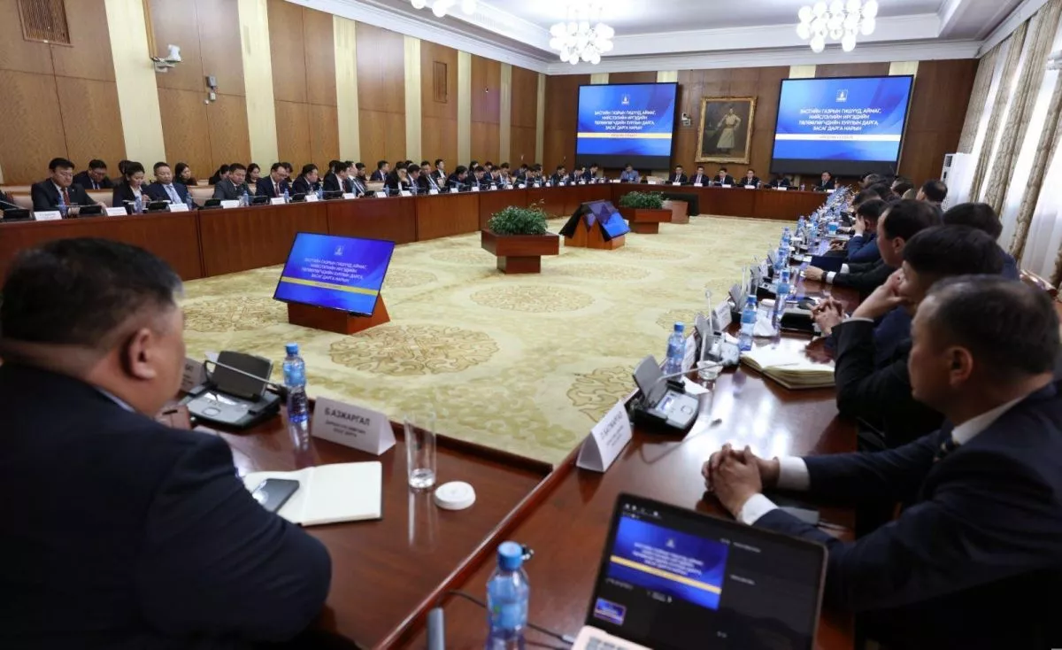 Зам, тээврийн хөгжлийн сайд С.Бямбацогт 21 аймгийн засаг дарга нартай гэрээ байгууллаа