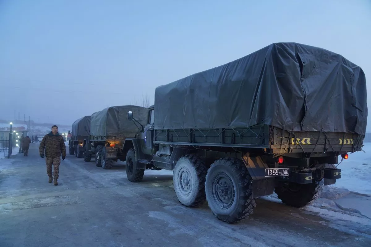 Өвөлжилт хүндэрсэн аймаг, сумдад өвс, тэжээл хүргэх тусламжийн цуваа хөдөллөө