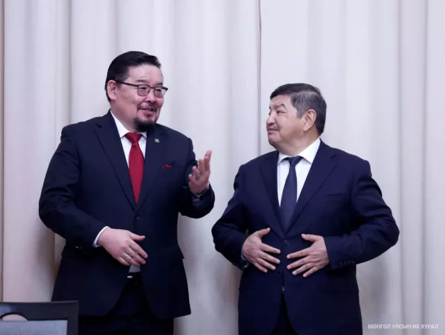 Бүгд Найрамдах Киргиз Улсын Сайд нарын танхимын дарга А.Жапаров УИХ-ын дарга Г.Занданшатарт бараалхлаа