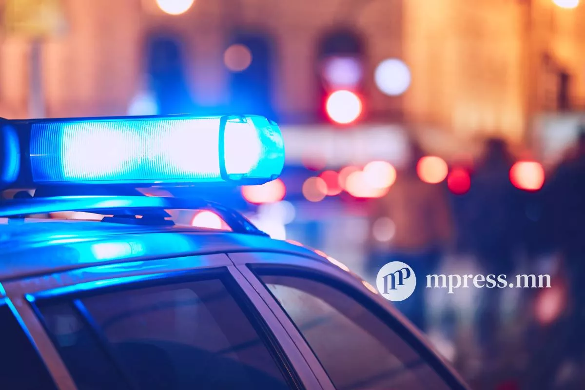 4 настай хүү гадуур хувцасгүй цэцэрлэгээсээ гараад явж байхад нь олж багшид нь хүлээлгэн өгчээ