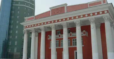 ВИДЕО: УДЭТ-ын уран бүтээлчид шаардах бичиг хүргүүлж байна