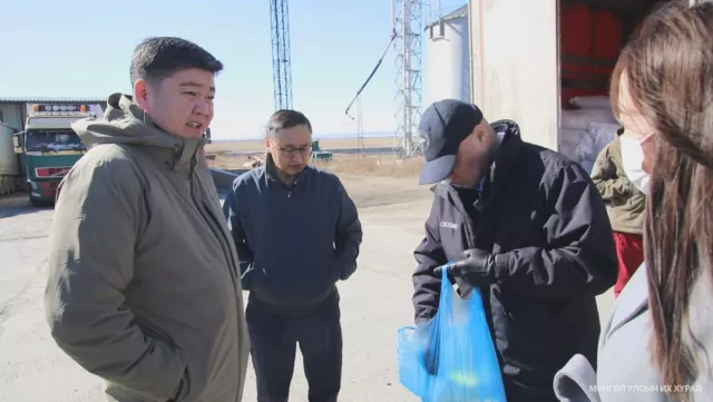 Эмийн үнийн өсөлтийн шалтгаан нөхцөлийг хянан шалгах түр хорооны гишүүд Сэлэнгэ аймаг дахь Гаалийн газарт ажиллав