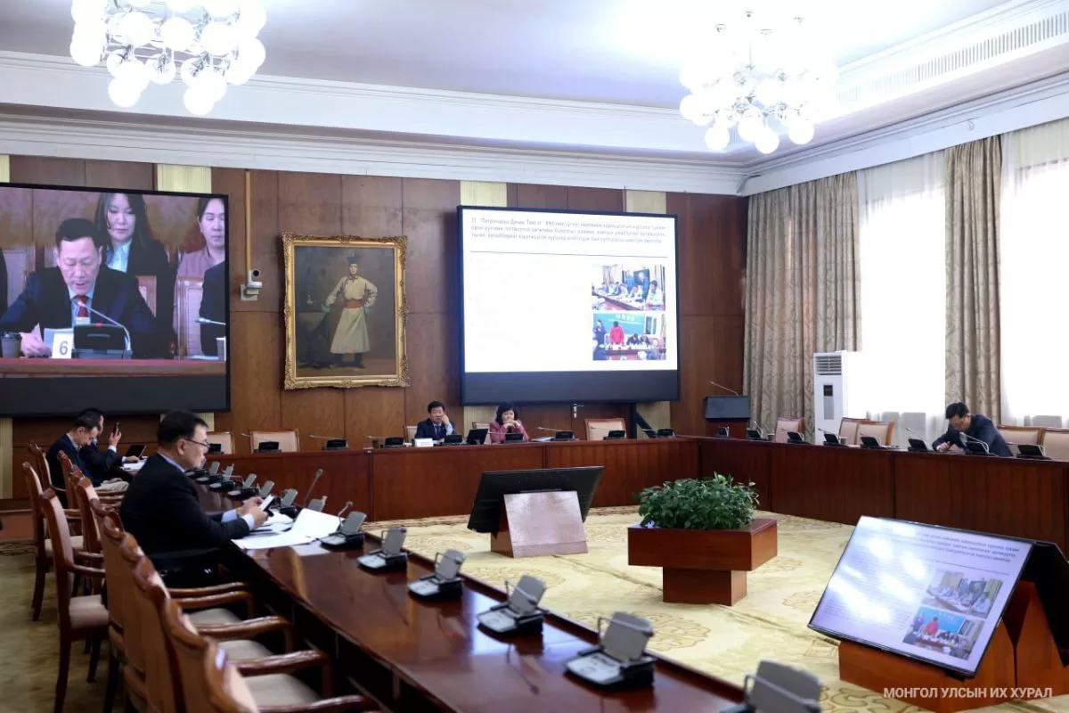 “Газрын тосны бүтээгдэхүүн хуваах гэрээнээс Монгол Улсын хүртэх үр ашгийг нэмэгдүүлэх тухай” тогтоолын хэрэгжилтийн талаар мэдээлэл сонсов