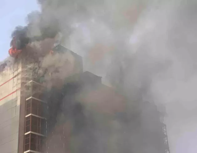 Орхон аймагт орон сууцанд гарсан галыг унтраахаар ажиллаж байна