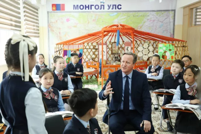 ИБУИНХУ-аас англи хэлний хөтөлбөр хэрэгжүүлэхэд зориулж 10 сая фунтийн дэмжлэг үзүүлнэ