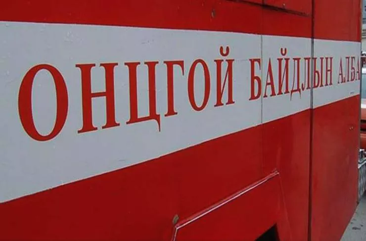 Амиа хорлох гэж байсан эмэгтэйг аварчээ