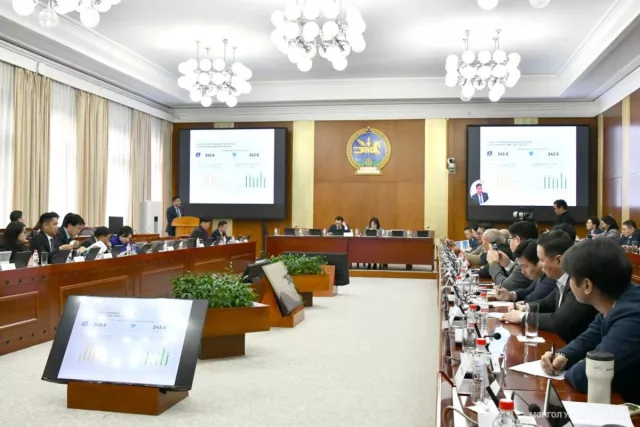 Утаа, түгжрэл зэрэг нийслэлийн асуудлыг шийдэхийн төлөө Ерөнхий сайдын Шуурхай штаб ковидын үе шиг ажиллана