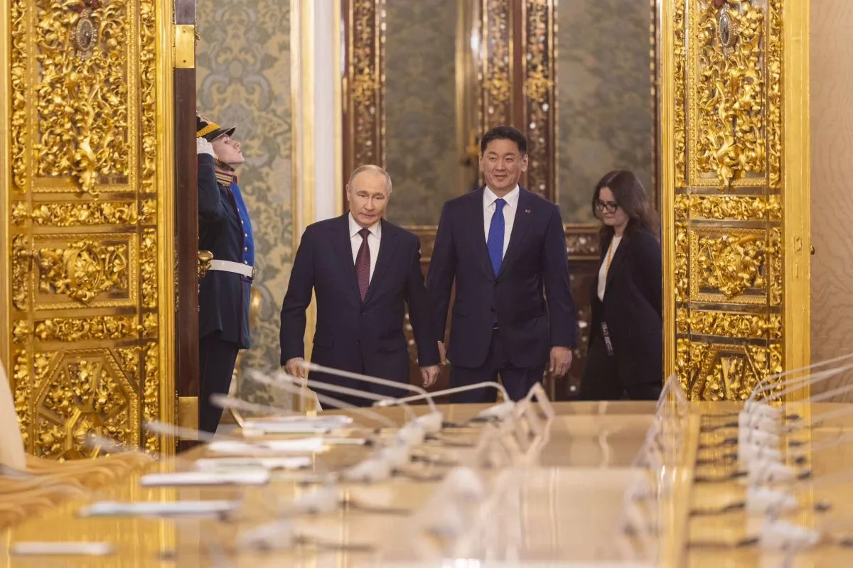 Монгол Улсын Ерөнхийлөгч У.Хүрэлсүх, ОХУ-ын Ерөнхийлөгч В.В.Путин нар албан ёсны уулзалт хийлээ