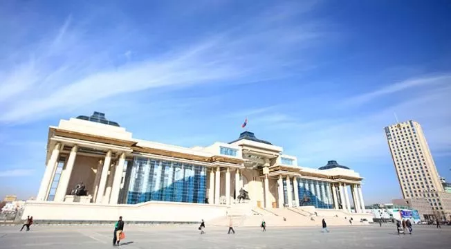Засгийн газар ээлжит бусаар хуралдаж байна