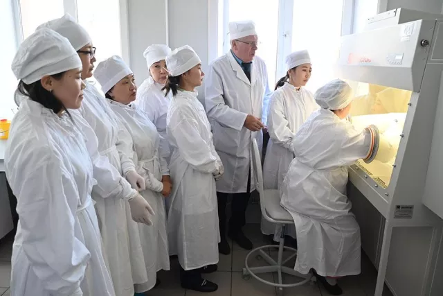 Эрхүүд тусгаарлалтанд байсан 200 иргэнийг чөлөөлжээ