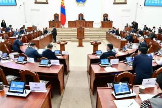 2027 оны төсвийн тухай хуулийн төслүүдийг дараагийн хэлэлцүүлэгт шилжүүллээ