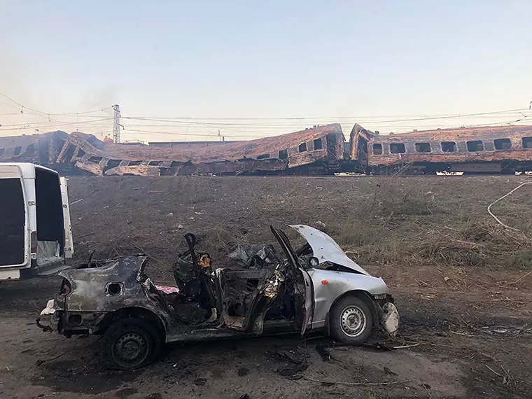 Украины Тусгаар тогтнолын өдрөөр халдлага болж 22 хүн амиа алдлаа