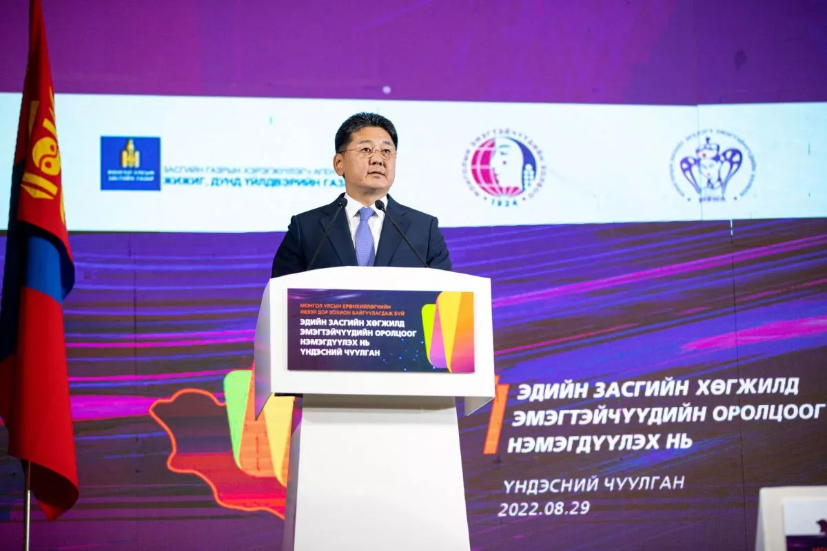 У.Хүрэлсүх: Эмэгтэй бизнес эрхлэгчдийн хүндрэл, бэрхшээлүүдийг шийдвэрлэхэд онцгой анхаарна