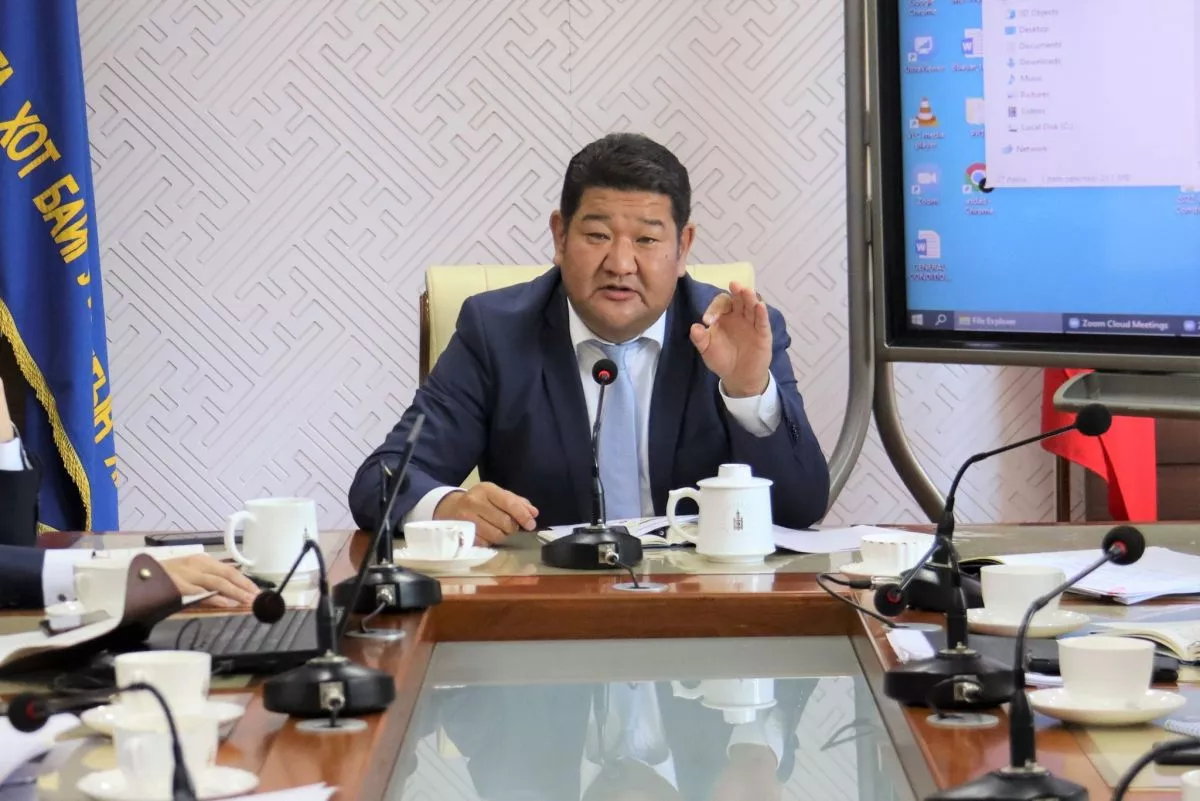 Газрын багц хуулийн төслийг хэлэлцүүлэгт бэлдэх үүрэг өглөө