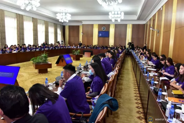 “Парламентын боловсрол-сургагч багш” дэд хөтөлбөрийн нээлт боллоо