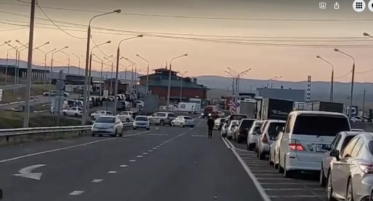 Аль Жазира: Монголын хилээр 3000 гаруй орос залуус нэвтэрчээ