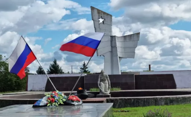 Украины дөрвөн бүсийн оршин суугчид Орост нэгдэхийг дэмжив
